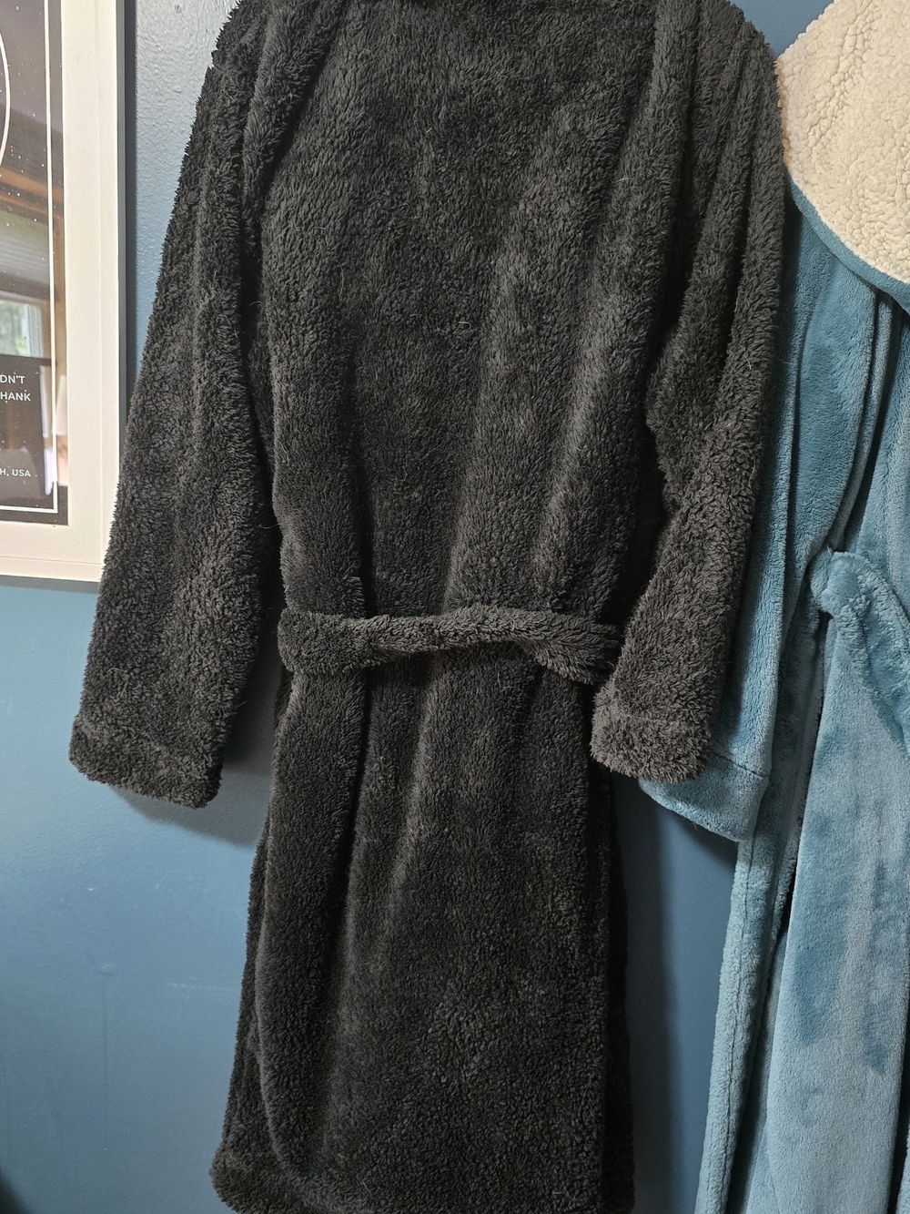 Harley-Davidson Black Plush Logo Robe - Picture 2 of 5